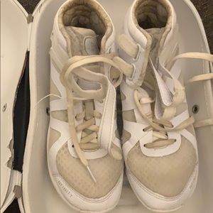 Used cheer shoe
